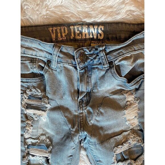 VIP SZ 1/2 Woman’s Jr Light Wash Factory Faded & Distressed Stylish Denim Jeans - Picture 3 of 9